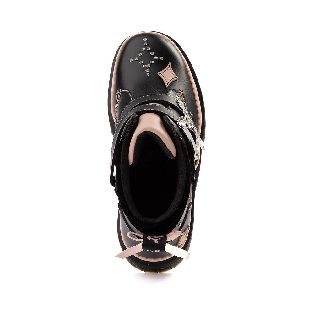 Caitie Doc Marten (8)