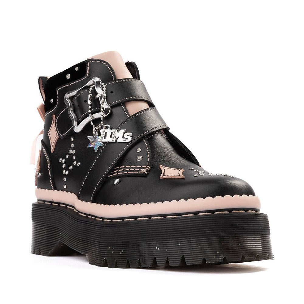 Caitie Doc Marten (8)